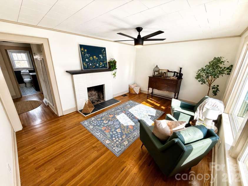 531 21st Avenue, Hickory, NC 28601.  MLS# CAR4344763, YatesRealty ID 7527. 