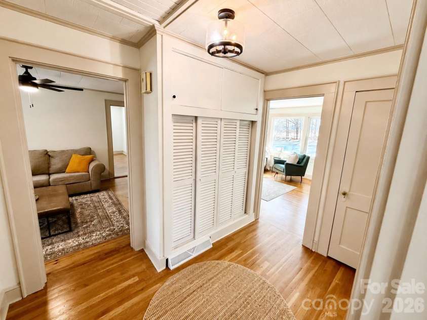 531 21st Avenue, Hickory, NC 28601.  MLS# CAR4344763, YatesRealty ID 7527. 