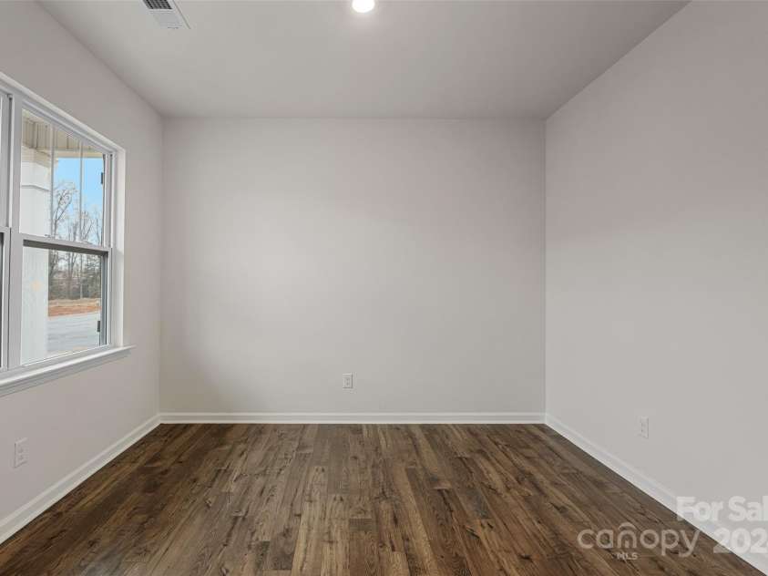 600 Country Oak Drive, Asheville, NC 28804.  MLS# CAR4205579, YatesRealty ID 7529. Representation Only Photo