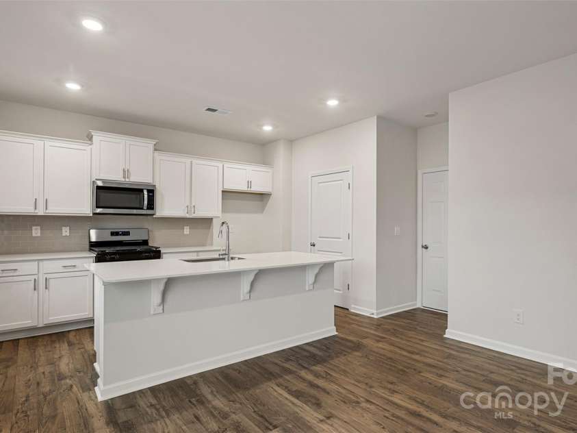 600 Country Oak Drive, Asheville, NC 28804.  MLS# CAR4205579, YatesRealty ID 7529. Representation Only Photo