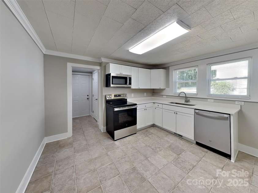 313 Bruce Avenue, Mooresville, NC 28115.  MLS# CAR4307442, YatesRealty ID 753. 