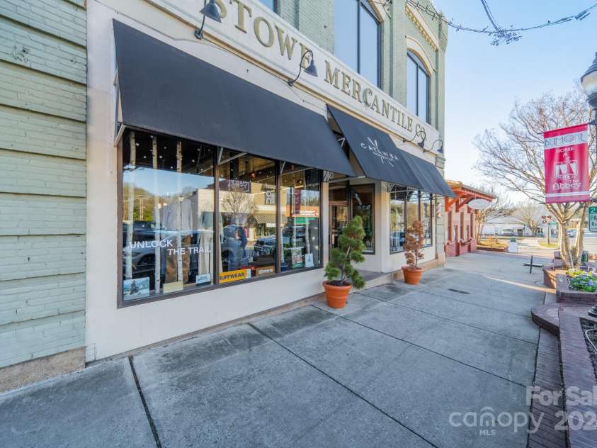 519 Winding Way, Belmont, NC 28012.  MLS# CAR4200232, YatesRealty ID 753. 