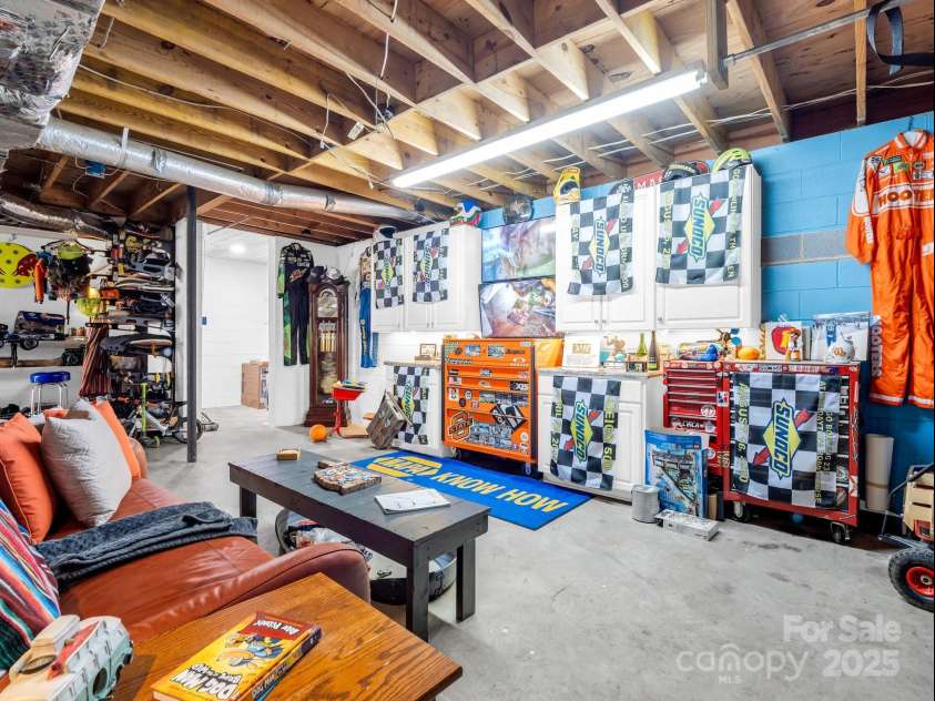 108 Three Oaks Lane, Kings Mountain, NC 28086.  MLS# CAR4218081, YatesRealty ID 7530. 