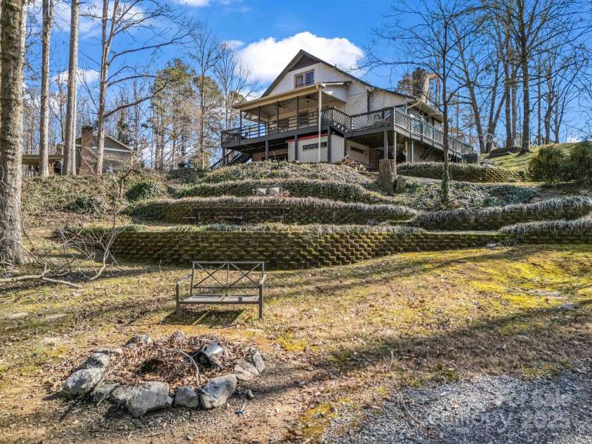 108 Three Oaks Lane, Kings Mountain, NC 28086.  MLS# CAR4218081, YatesRealty ID 7530. 