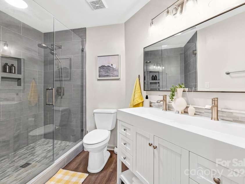 17811 Half Moon Lane, Cornelius, NC 28031.  MLS# CAR4310477, YatesRealty ID 7531. 