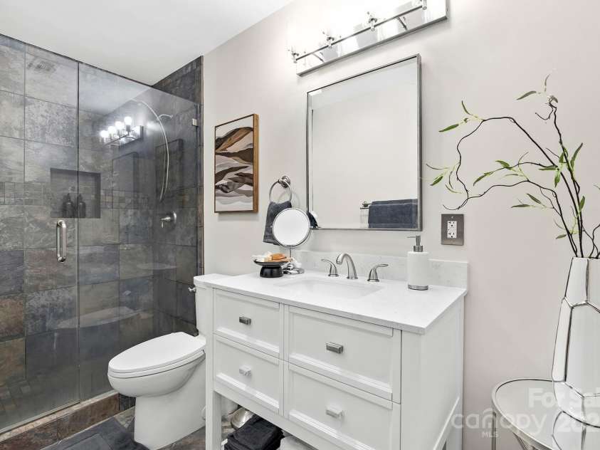 17811 Half Moon Lane, Cornelius, NC 28031.  MLS# CAR4310477, YatesRealty ID 7531. 