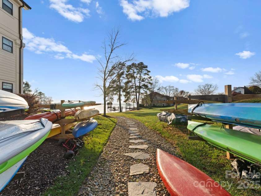 17811 Half Moon Lane, Cornelius, NC 28031.  MLS# CAR4310477, YatesRealty ID 7531. 