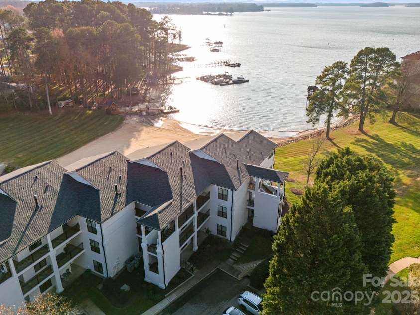 17811 Half Moon Lane, Cornelius, NC 28031.  MLS# CAR4310477, YatesRealty ID 7531. 