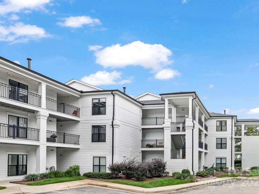 17811 Half Moon Lane, Cornelius, NC 28031.  MLS# CAR4310477, YatesRealty ID 7531. 