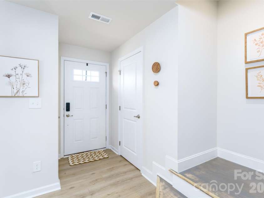 2102 Trout Lily Lane, Matthews, NC 28104.  MLS# CAR4353271, YatesRealty ID 7531. 