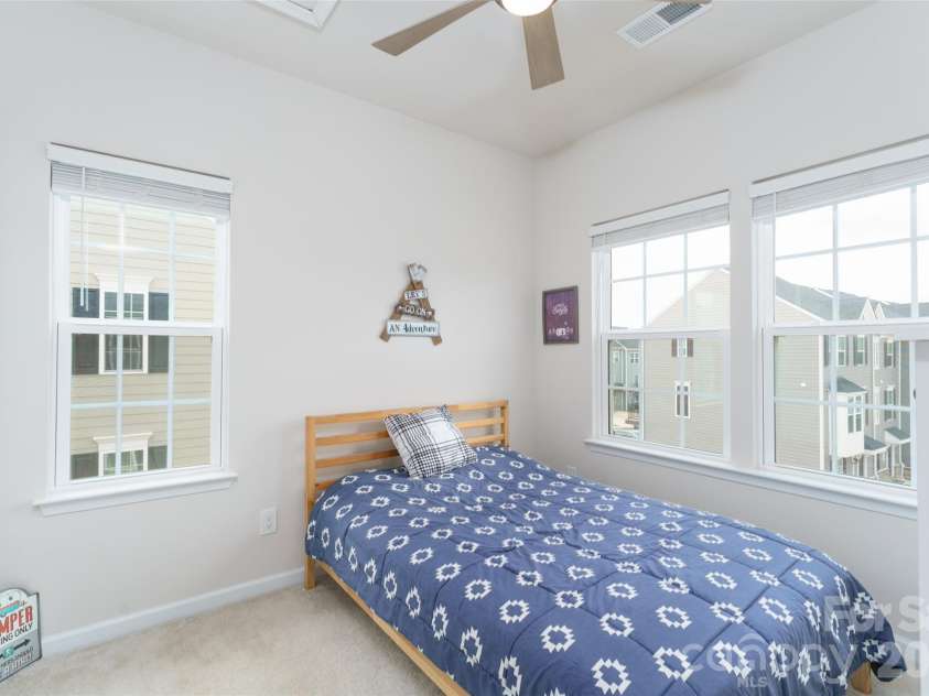 2102 Trout Lily Lane, Matthews, NC 28104.  MLS# CAR4353271, YatesRealty ID 7531. 