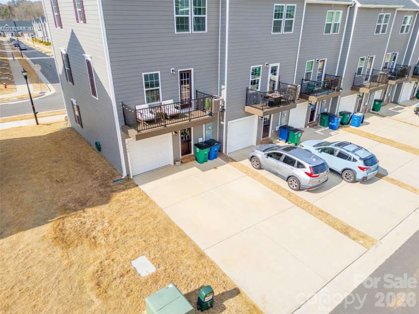 2102 Trout Lily Lane, Matthews, NC 28104.  MLS# CAR4353271, YatesRealty ID 7531. 