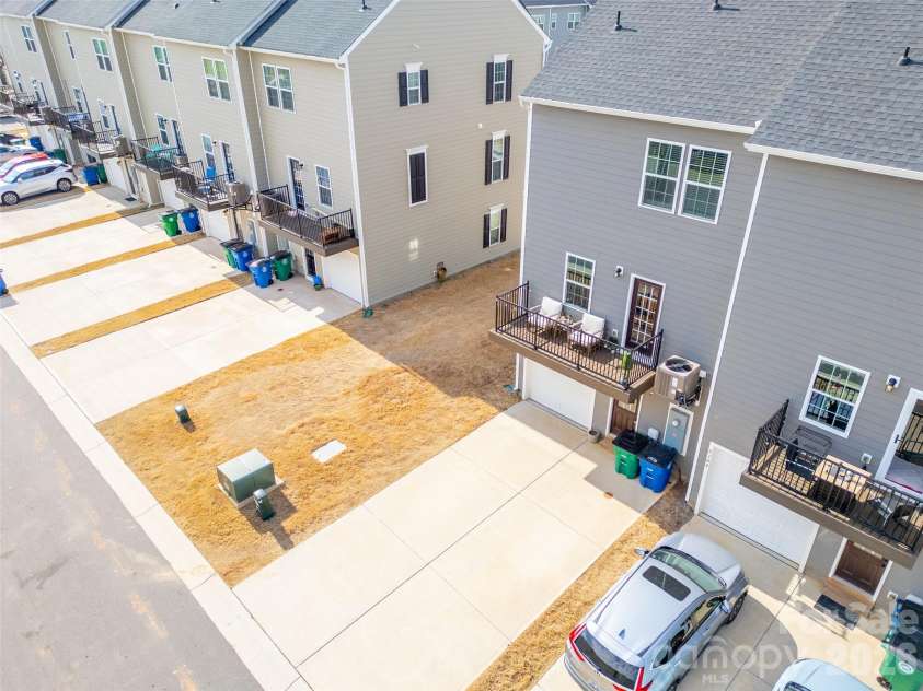 2102 Trout Lily Lane, Matthews, NC 28104.  MLS# CAR4353271, YatesRealty ID 7531. 