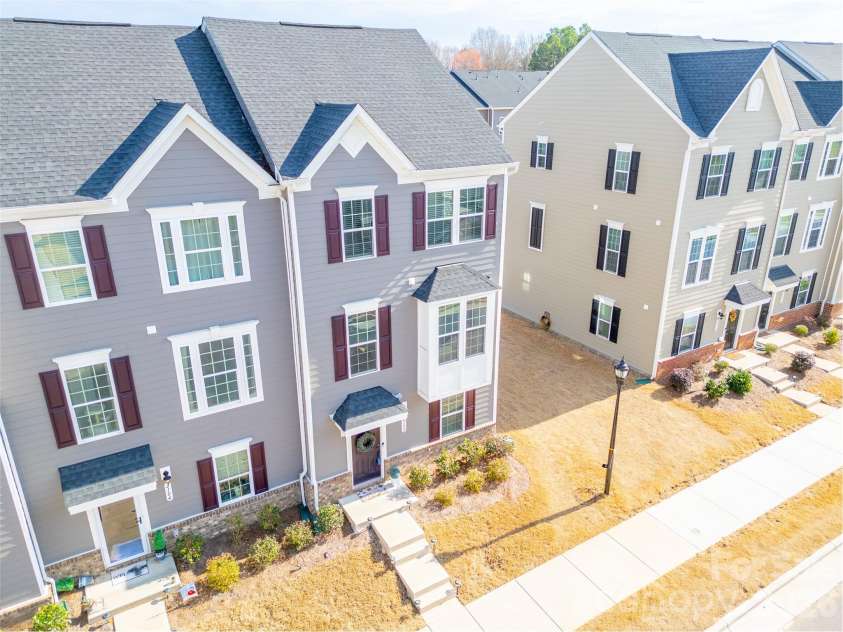2102 Trout Lily Lane, Matthews, NC 28104.  MLS# CAR4353271, YatesRealty ID 7531. 