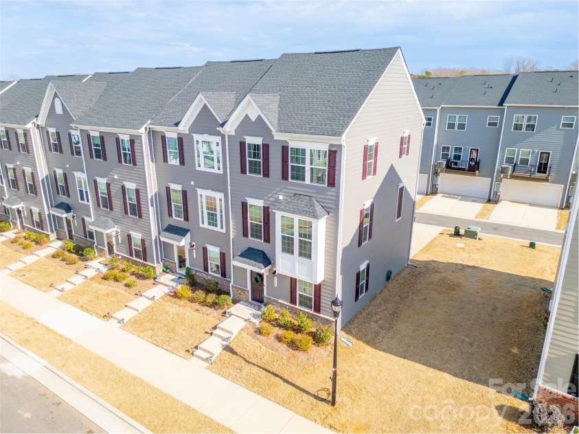 2102 Trout Lily Lane, Matthews, NC 28104.  MLS# CAR4353271, YatesRealty ID 7531. 