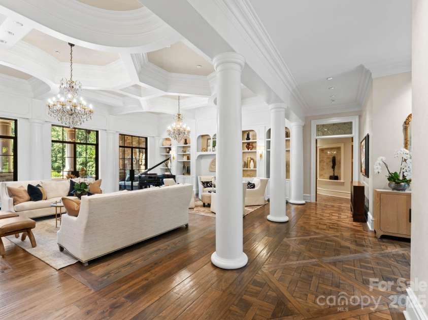 4536 Fox Brook Lane, Charlotte, NC 28211.  MLS# CAR4157549, YatesRealty ID 7532. 10’ Custom Sightline steel-cased doors