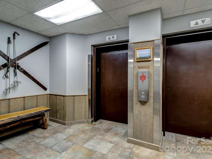 303 Sugar Top Drive, Sugar Mountain, NC 28604.  MLS# CAR4302428, YatesRealty ID 7533. 3rd Floor Elevator