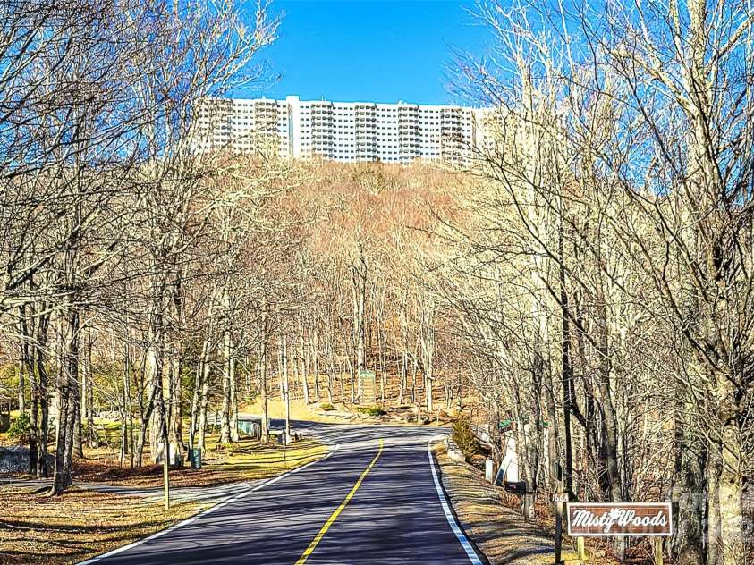 303 Sugar Top Drive, Sugar Mountain, NC 28604.  MLS# CAR4302428, YatesRealty ID 7533. Almost Home