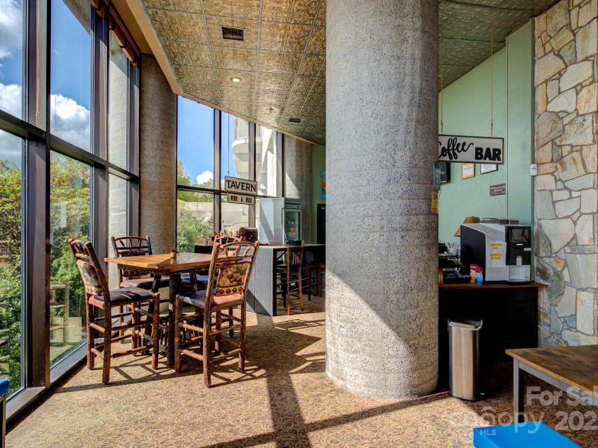 303 Sugar Top Drive, Sugar Mountain, NC 28604.  MLS# CAR4302428, YatesRealty ID 7533. Tavern and Coffee Bar in Lobby