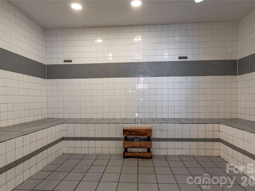 303 Sugar Top Drive, Sugar Mountain, NC 28604.  MLS# CAR4358087, YatesRealty ID 7533. 