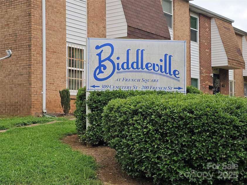 307 French Street, Charlotte, NC 28216.  MLS# CAR4291952, YatesRealty ID 7533. 