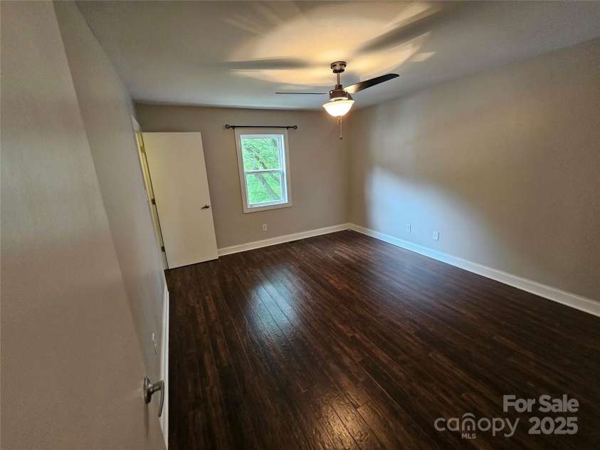 307 French Street, Charlotte, NC 28216.  MLS# CAR4291952, YatesRealty ID 7533. 