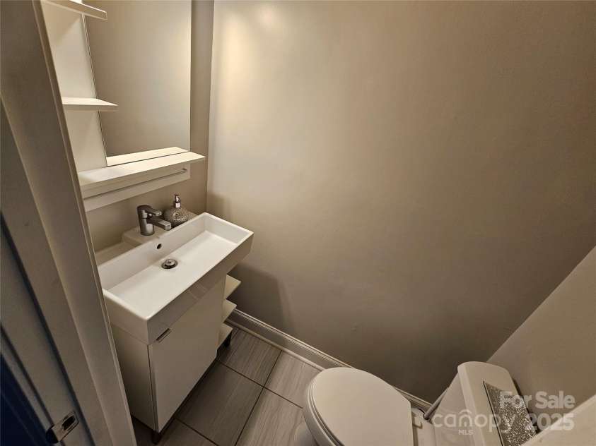 307 French Street, Charlotte, NC 28216.  MLS# CAR4291952, YatesRealty ID 7533. 