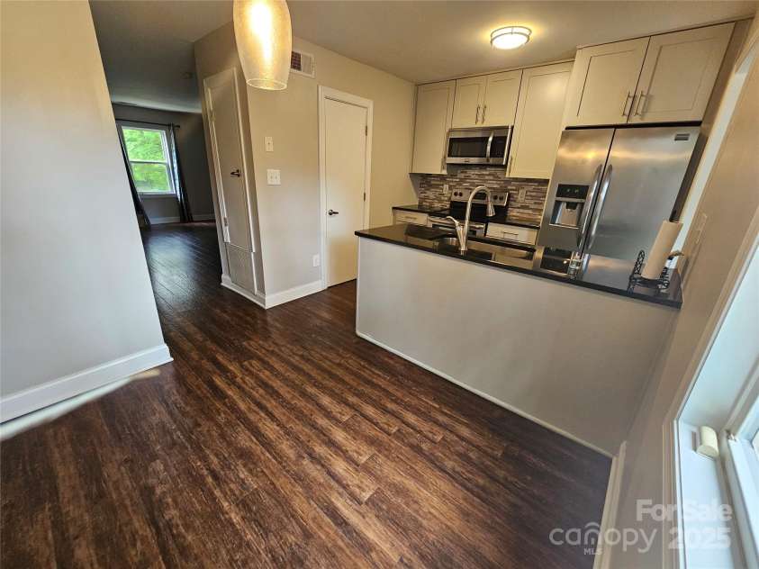 307 French Street, Charlotte, NC 28216.  MLS# CAR4291952, YatesRealty ID 7533. 