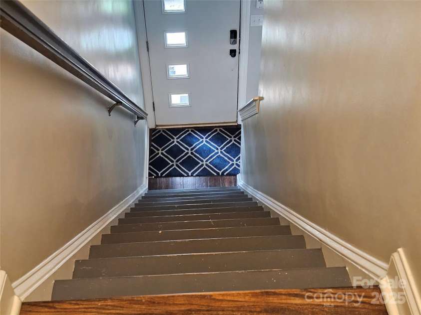 307 French Street, Charlotte, NC 28216.  MLS# CAR4291952, YatesRealty ID 7533. 