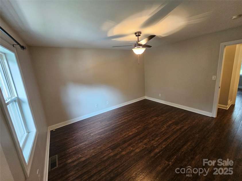 307 French Street, Charlotte, NC 28216.  MLS# CAR4291952, YatesRealty ID 7533. 