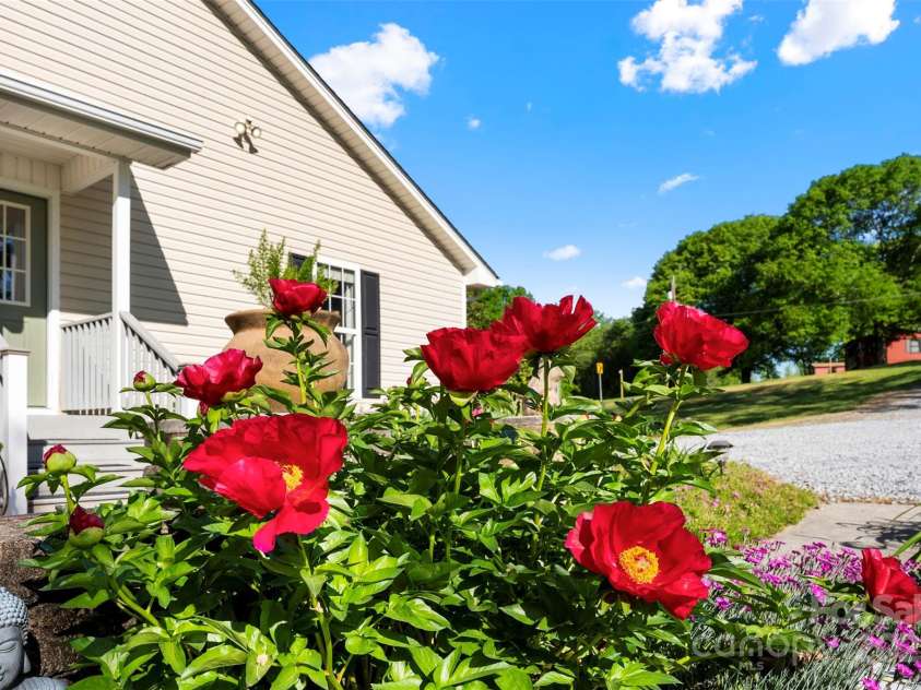 459 Cramerton Road, Gastonia, NC 28056.  MLS# CAR4248208, YatesRealty ID 7534. 