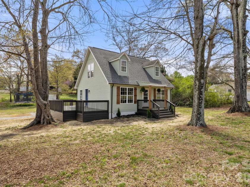 6708 Campground Road, Denver, NC 28037.  MLS# CAR4362045, YatesRealty ID 7534. 