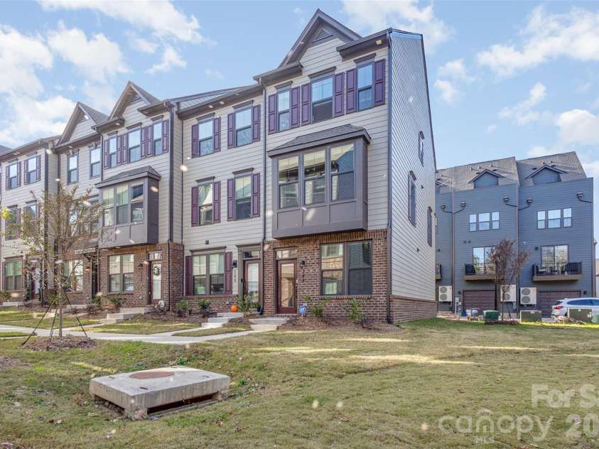 144 Millsbee Lane, Charlotte, NC 28205.  MLS# CAR4345179, YatesRealty ID 7535. 