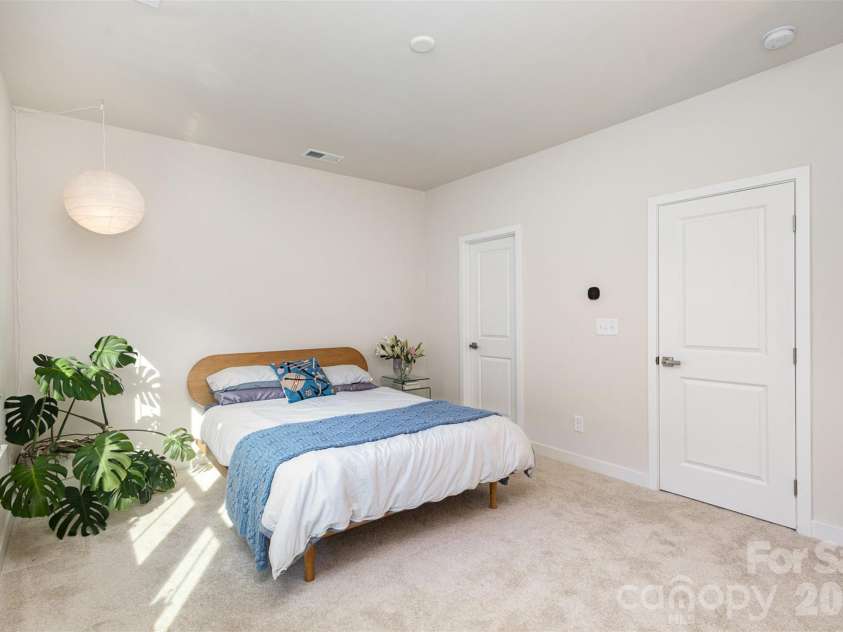 144 Millsbee Lane, Charlotte, NC 28205.  MLS# CAR4345179, YatesRealty ID 7535. 