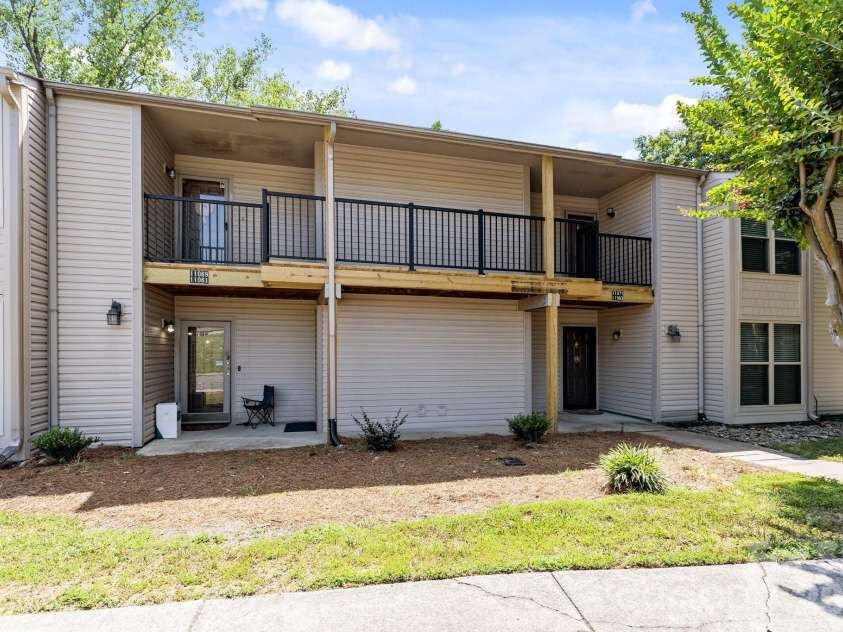 11069 Cedar View Road, Charlotte, NC 28226.  MLS# CAR4345700, YatesRealty ID 7536. 