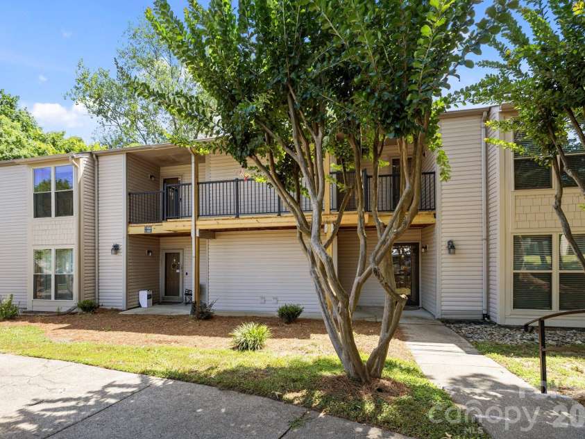 11069 Cedar View Road, Charlotte, NC 28226.  MLS# CAR4345700, YatesRealty ID 7536. 