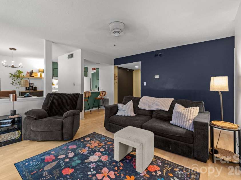 11069 Cedar View Road, Charlotte, NC 28226.  MLS# CAR4345700, YatesRealty ID 7536. 