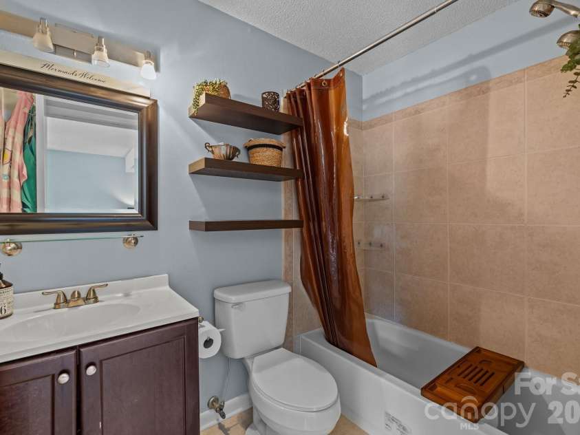 11069 Cedar View Road, Charlotte, NC 28226.  MLS# CAR4345700, YatesRealty ID 7536. 