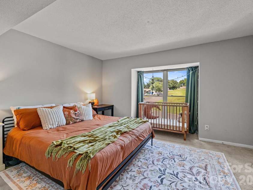11069 Cedar View Road, Charlotte, NC 28226.  MLS# CAR4345700, YatesRealty ID 7536. 