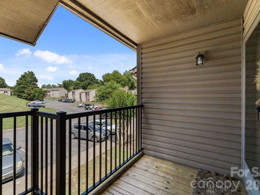 11069 Cedar View Road, Charlotte, NC 28226.  MLS# CAR4345700, YatesRealty ID 7536. 