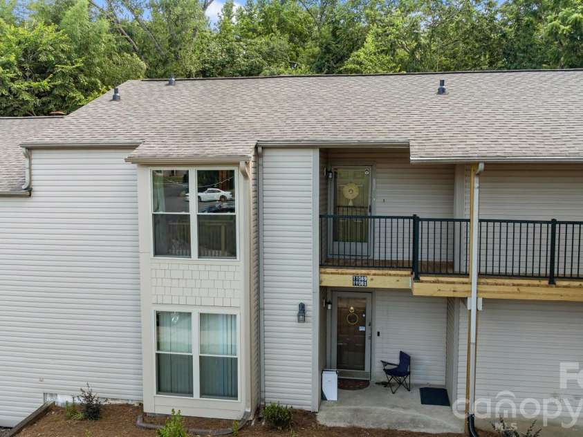 11069 Cedar View Road, Charlotte, NC 28226.  MLS# CAR4345700, YatesRealty ID 7536. 