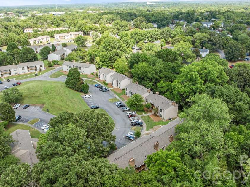 11069 Cedar View Road, Charlotte, NC 28226.  MLS# CAR4345700, YatesRealty ID 7536. 