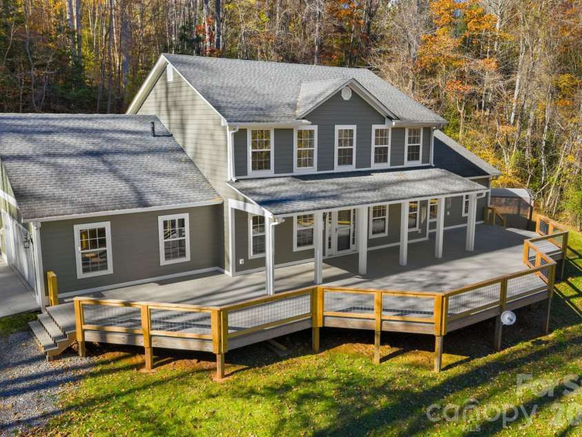 166 Jay Bird Drive, Sylva, NC 28779.  MLS# CAR4289946, YatesRealty ID 7537. 