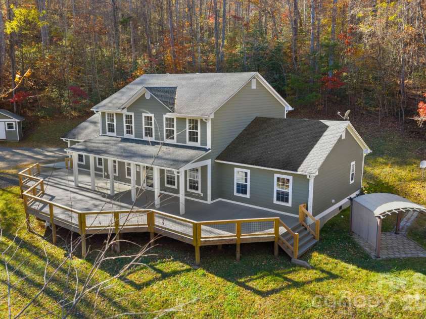 166 Jay Bird Drive, Sylva, NC 28779.  MLS# CAR4289946, YatesRealty ID 7537. 