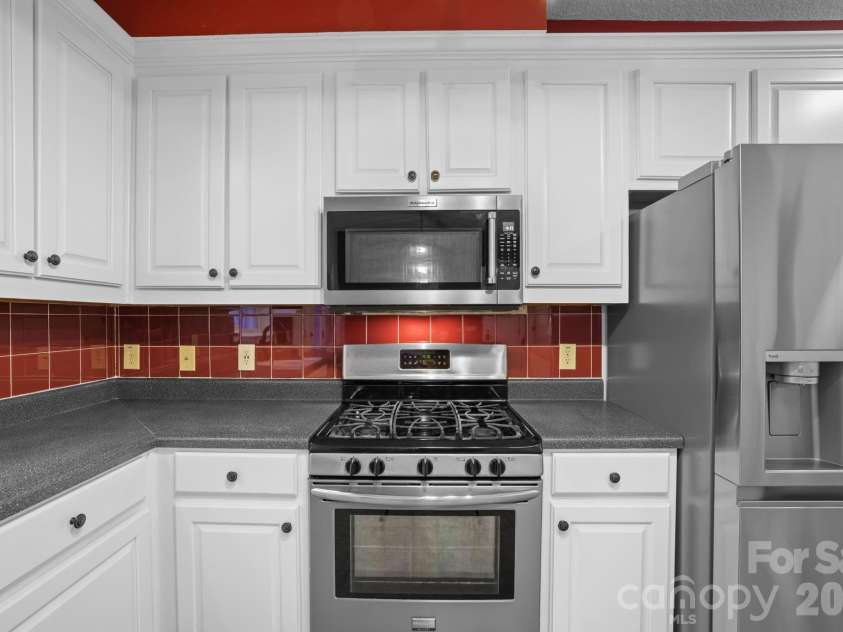 166 Jay Bird Drive, Sylva, NC 28779.  MLS# CAR4289946, YatesRealty ID 7537. 