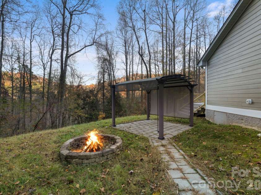 166 Jay Bird Drive, Sylva, NC 28779.  MLS# CAR4289946, YatesRealty ID 7537. 