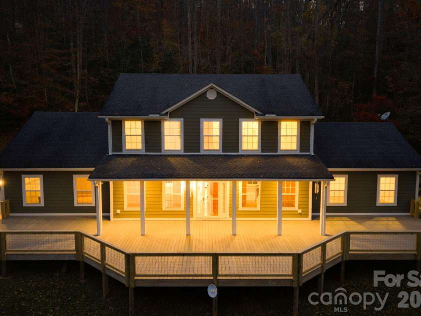 166 Jay Bird Drive, Sylva, NC 28779.  MLS# CAR4289946, YatesRealty ID 7537. 