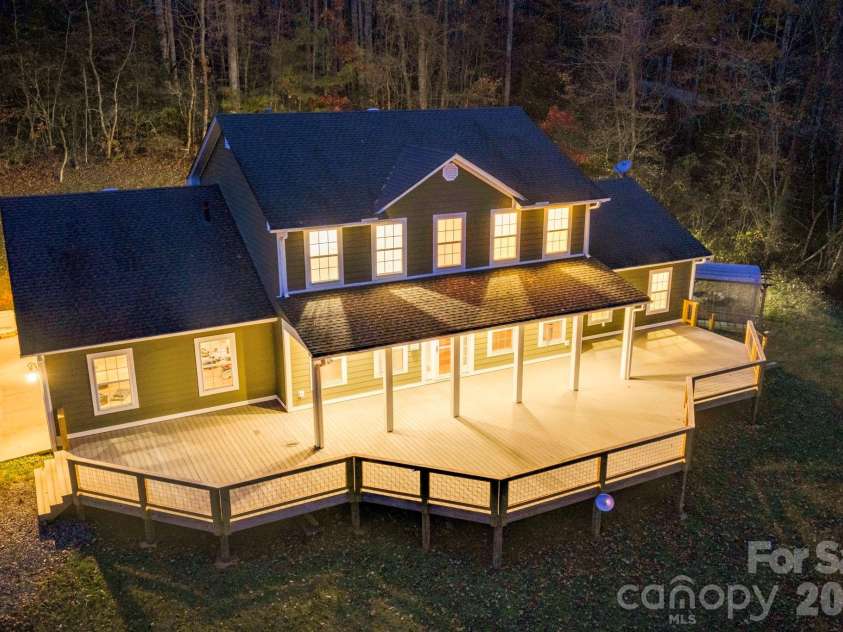 166 Jay Bird Drive, Sylva, NC 28779.  MLS# CAR4289946, YatesRealty ID 7537. 