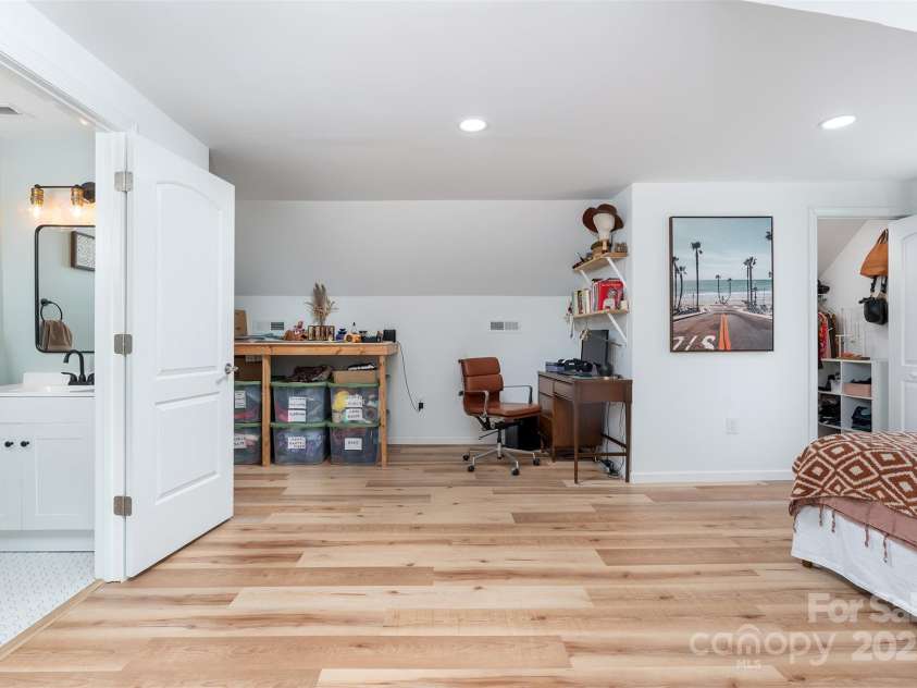 138 Lee Drive, Marion, NC 28752.  MLS# CAR4243601, YatesRealty ID 7539. 