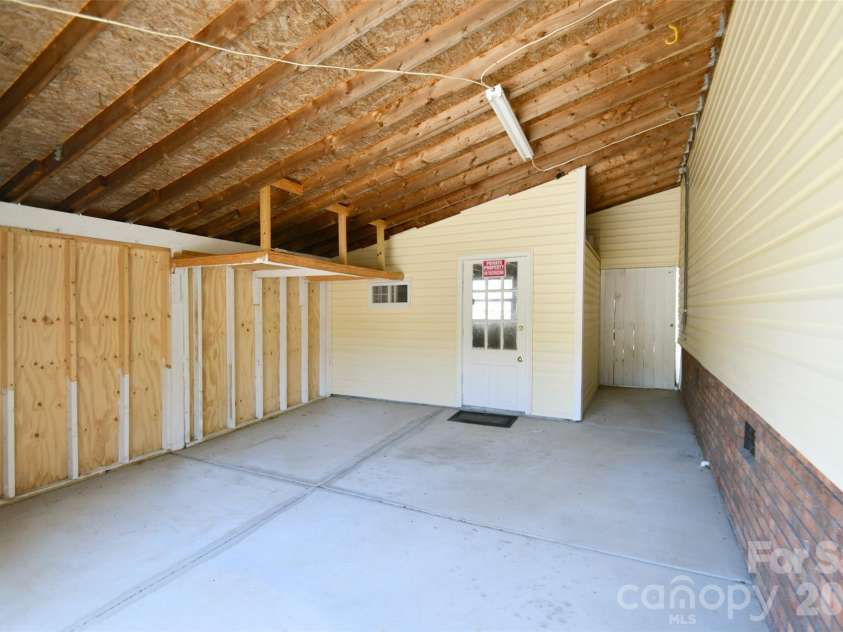 2041 Brantley Creek Drive, Kannapolis, NC 28083.  MLS# CAR4379121, YatesRealty ID 7539. 